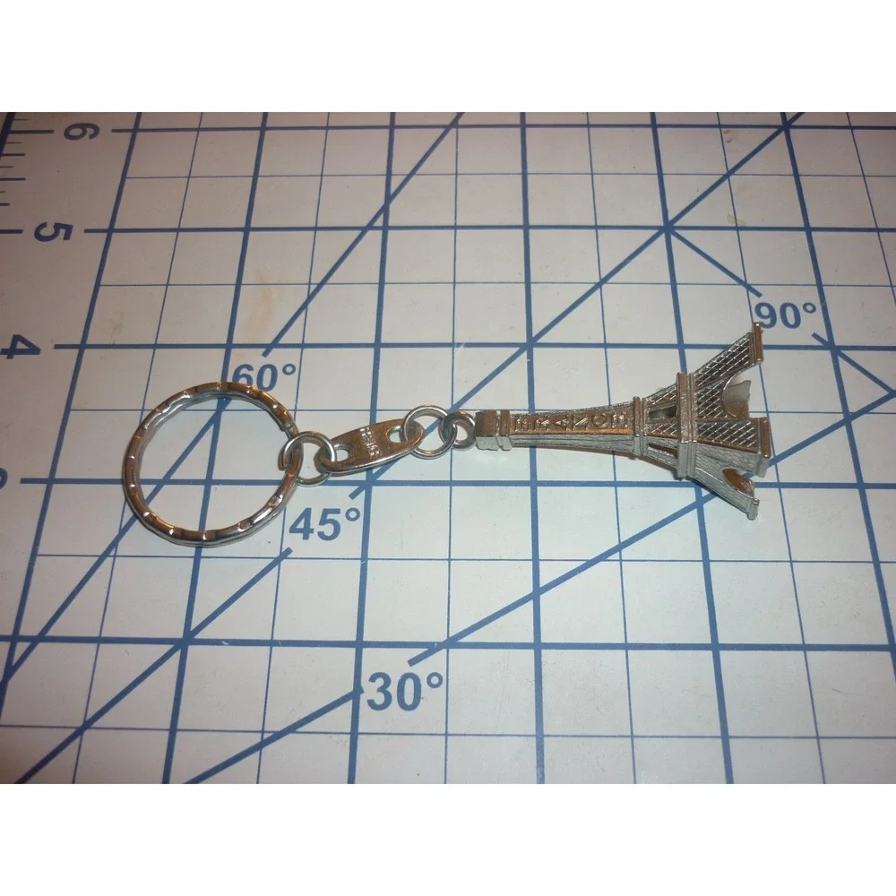 Unbranded eiffel tower